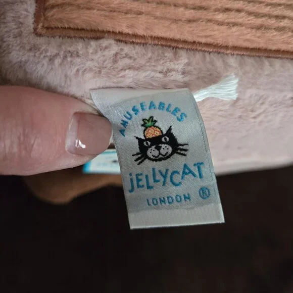 Jellycat Amusables Treasure Chest - New with Tags - Picture 6 of 6